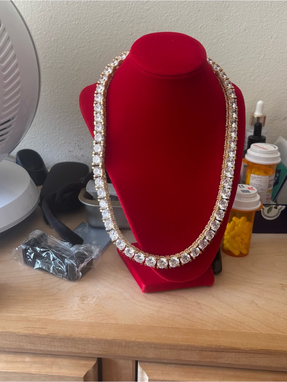 18k gold n10mm Iced Out
Side with Diamonds
Tennis Chain